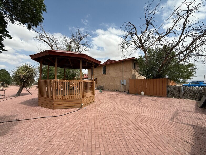 More Photos Of 8610 HWY 17, Balmorhea Specialty For Sale