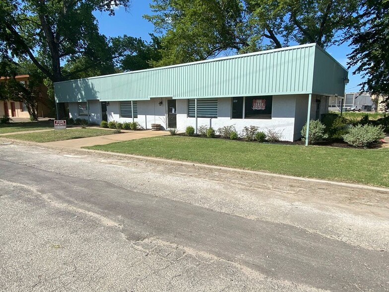 Primary Photo Of 510 W Main St, Azle Storefront Retail Office For Sale