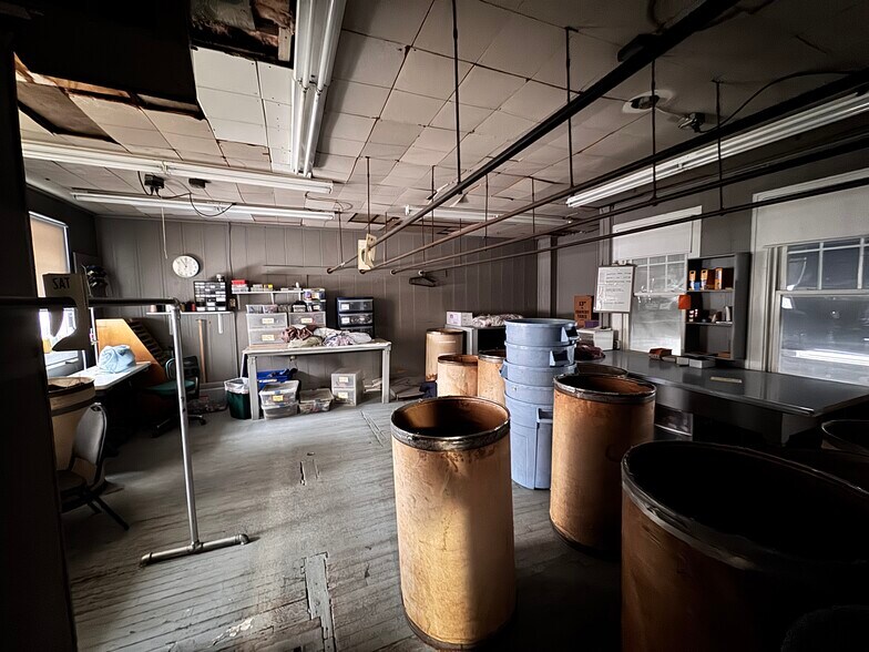 More Photos Of 177 N Allen St, Albany General Retail For Sale