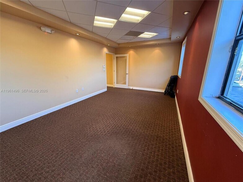 More Photos Of 2699 Stirling Rd, Fort Lauderdale Medical For Lease
