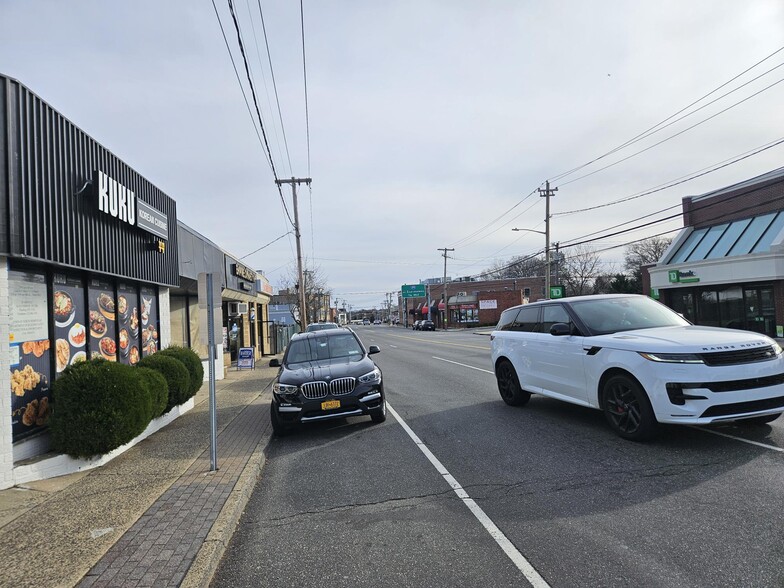 More Photos Of 96-104 Mineola Ave, Roslyn Heights Storefront Retail Office For Lease