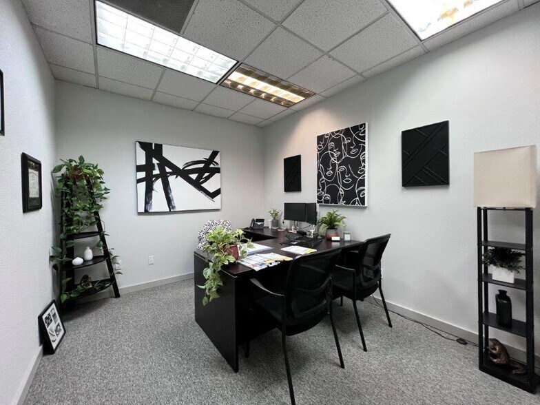 More Photos Of 415 Knollcrest Dr, Redding Office For Sale