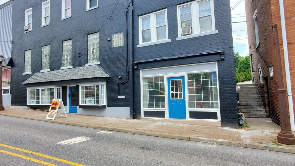 More Photos Of 1001-1005 Castle Shannon Blvd, Pittsburgh Storefront Retail Office For Lease