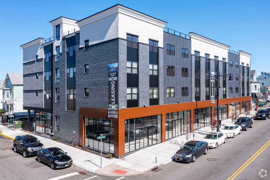 Primary Photo Of 859 Main St, Paterson Apartments For Lease