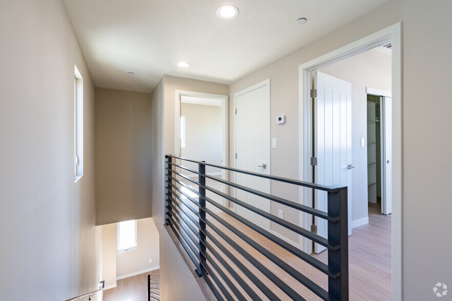 More Photos Of 11437 Hatteras St, North Hollywood Apartments For Sale