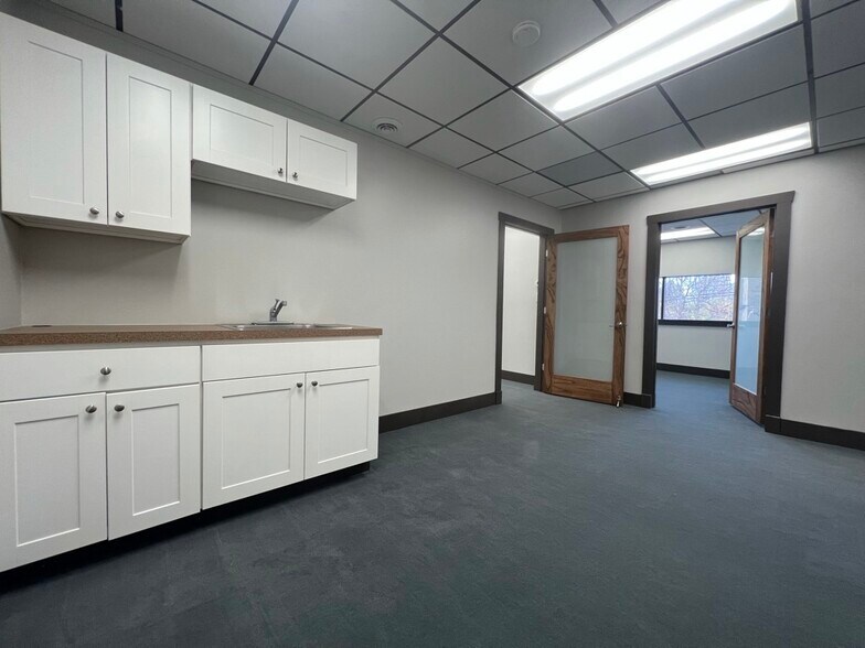 More Photos Of 6455 Lake Ave, Orchard Park Medical For Sale