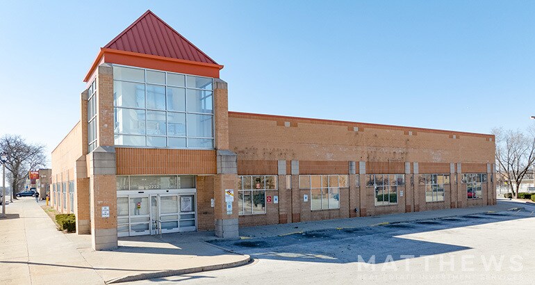 More Photos Of 2222 W Capitol Dr, Milwaukee Convenience Store For Sale