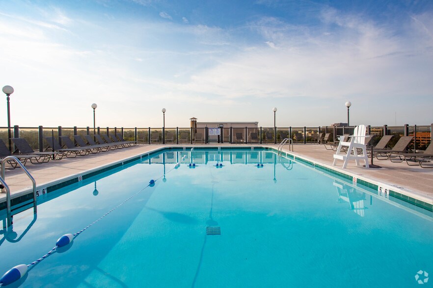 More Photos Of 4400 East-West Hwy, Bethesda Apartments For Lease