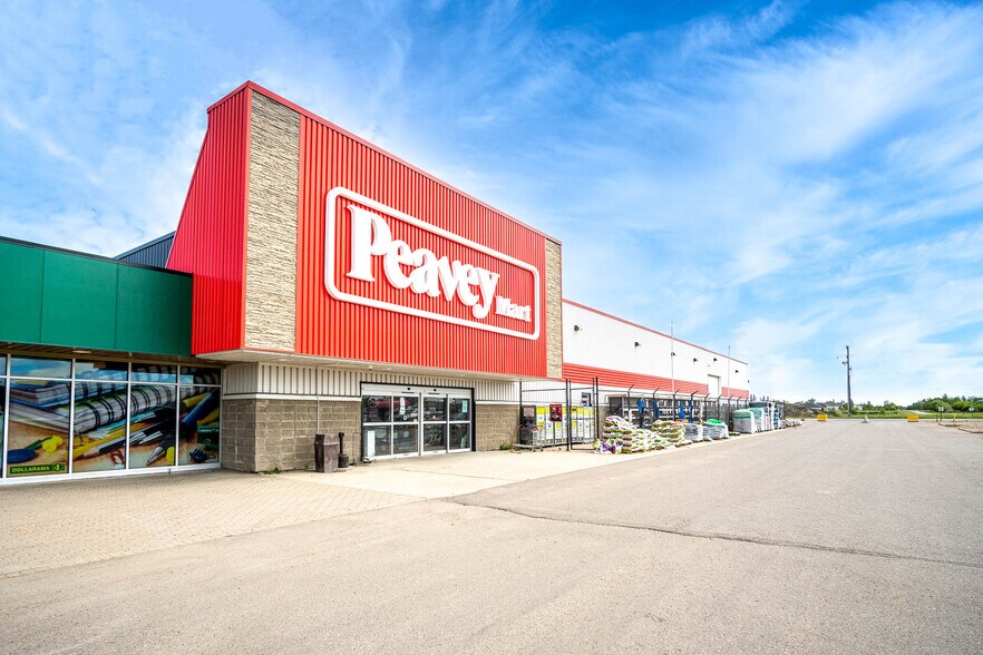 More Photos Of 608 12th Ave E, Kindersley Freestanding For Lease