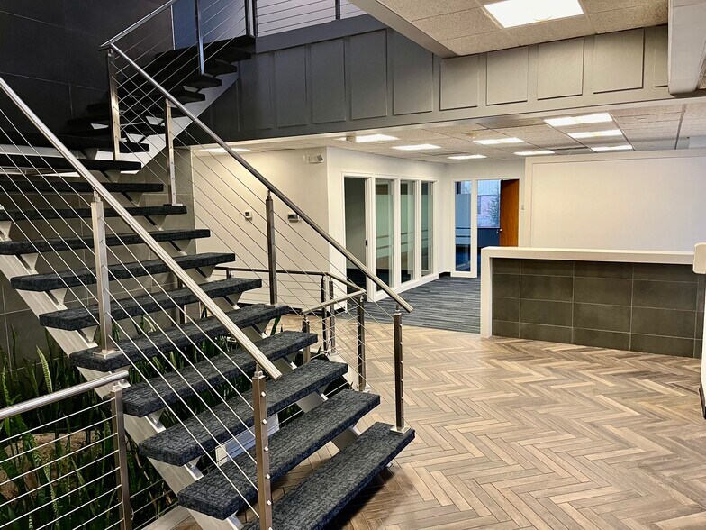 More Photos Of 1175 S Wheeling Rd, Wheeling Manufacturing For Lease