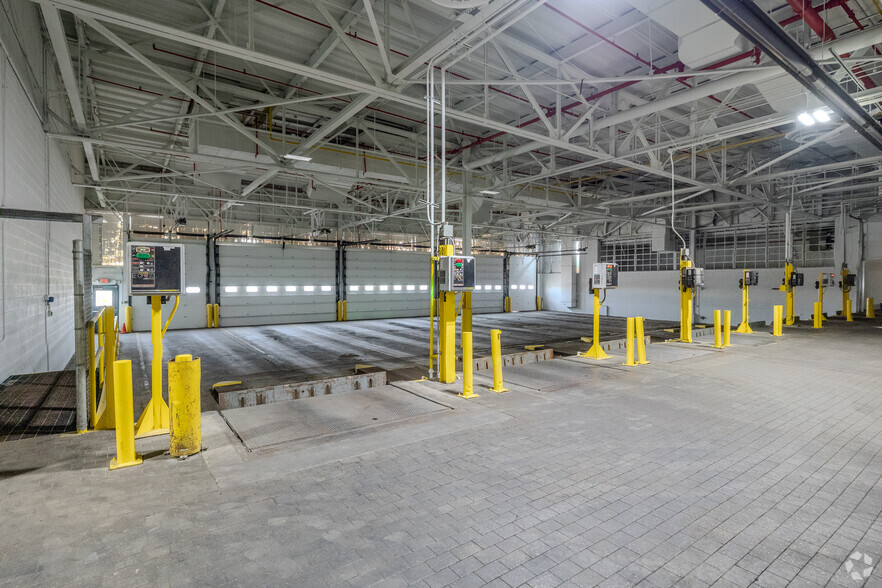 More Photos Of 3300 N 124th St, Milwaukee Manufacturing For Sale