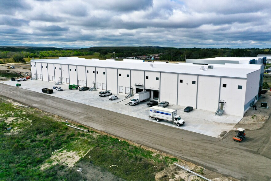 More Photos Of 1585 Centennial Blvd, Bartow Unknown For Lease