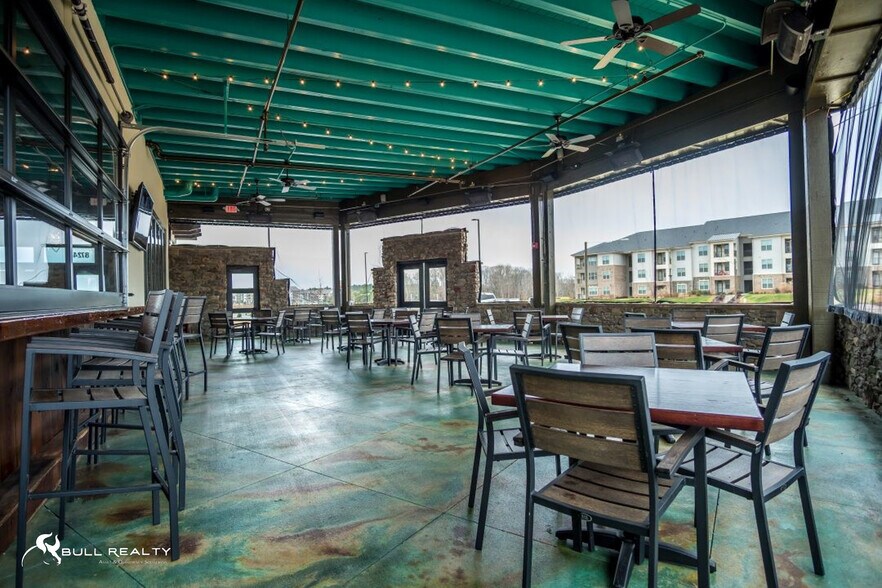Primary Photo Of 8724 Outlets Blvd, Charlotte Restaurant For Sale