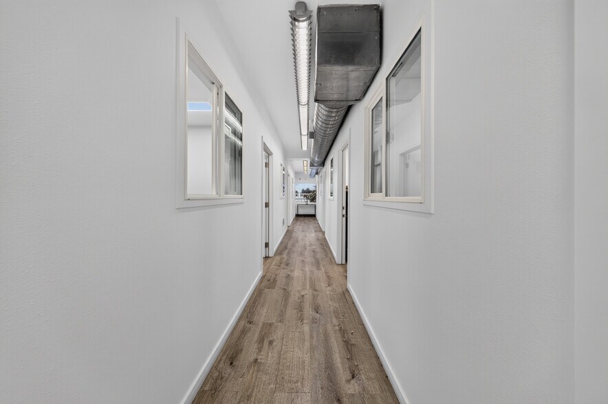 More Photos Of 20847 Sherman Way, Canoga Park Office For Sale