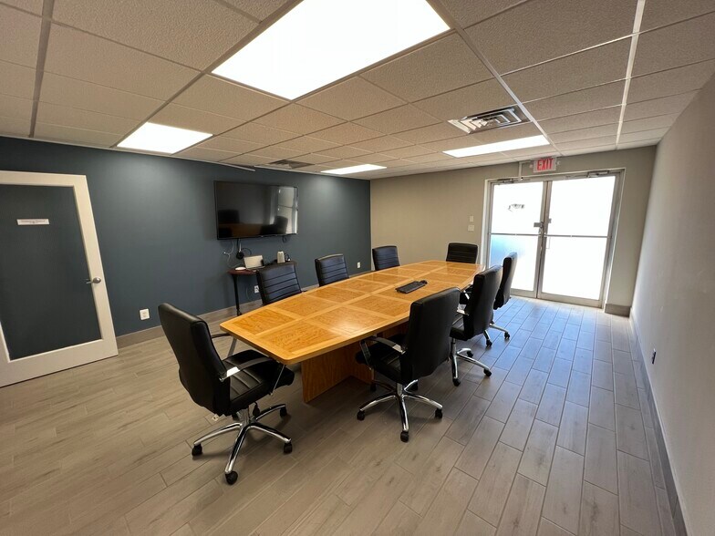 More Photos Of 5 Shirley Ave, Somerset Office For Lease