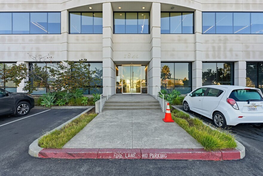 More Photos Of 1840 Gateway Dr, San Mateo Loft Creative Space For Lease