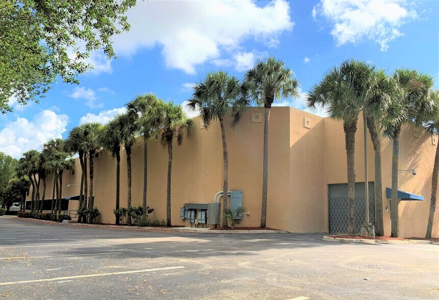 More Photos Of 1455 W Newport Center Dr, Deerfield Beach Warehouse For Sale
