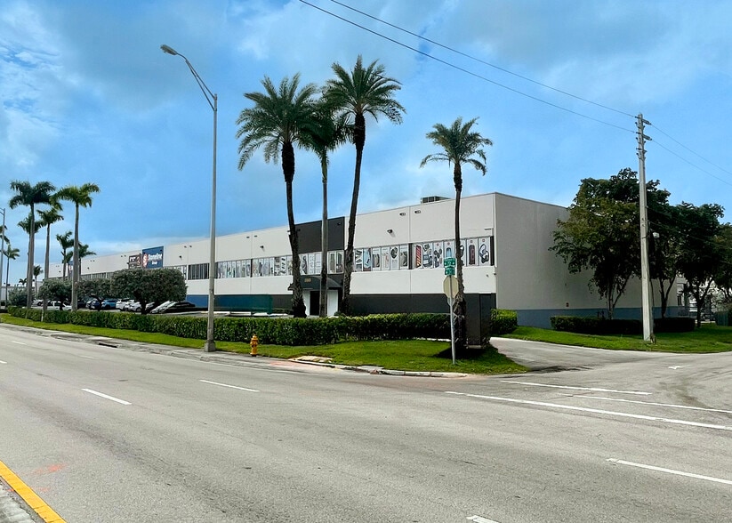 Primary Photo Of 3520-3560 NW 72nd Ave, Miami Warehouse For Lease