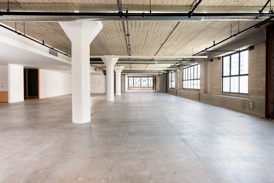 More Photos Of 755 S Los Angeles St, Los Angeles Loft Creative Space For Lease