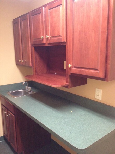 More Photos Of 186 Thomas Johnson Dr, Frederick Unknown For Lease