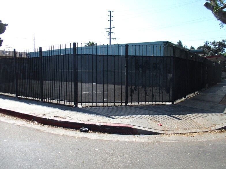 More Photos Of 9900-9904 S Central Ave, Los Angeles Schools For Lease