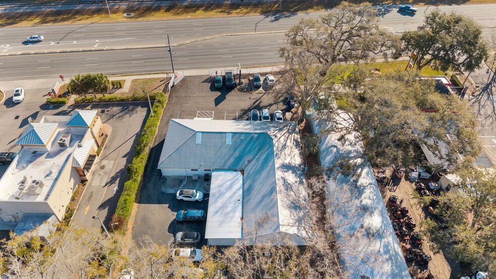 More Photos Of 17510 N US Highway 41, Lutz Storefront Retail Office For Sale