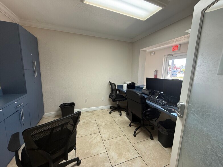 More Photos Of 9611 SW 40th St, Miami Medical For Sale