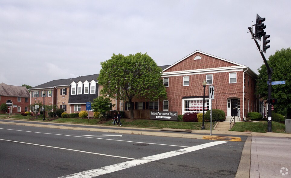More Photos Of 4248-4250 Chain Bridge Rd, Fairfax Medical For Lease