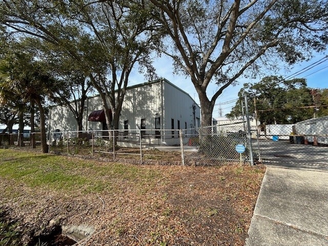 More Photos Of 5110 S Westshore Blvd, Tampa Warehouse For Lease