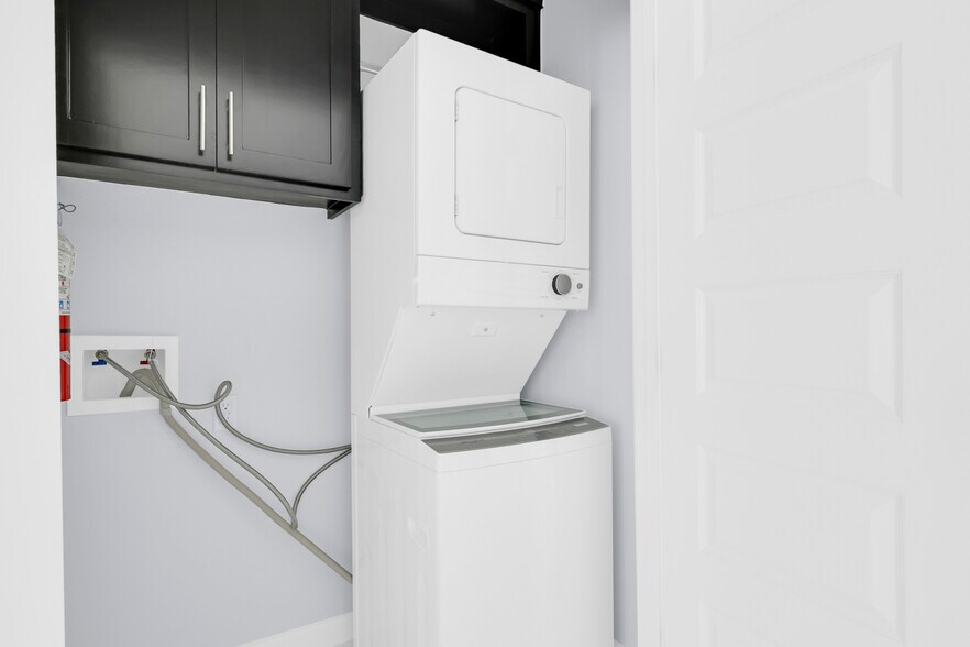 More Photos Of 1701 Shadow Creek, Weslaco Multifamily For Sale