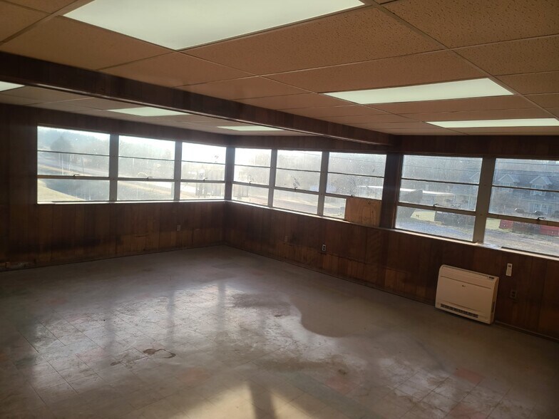 More Photos Of 4800 Green Valley Rd, Union Bridge Warehouse For Lease