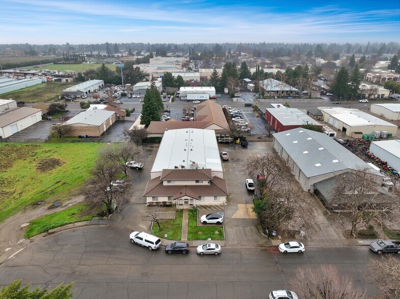 More Photos Of 1633 Starr Dr, Yuba City Service For Lease