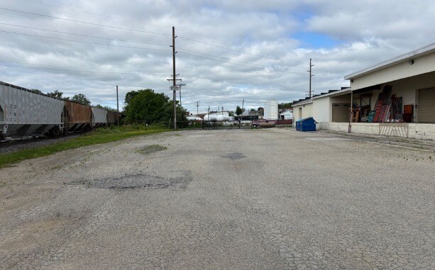 More Photos Of 2590 Monroe St, York Warehouse For Sale