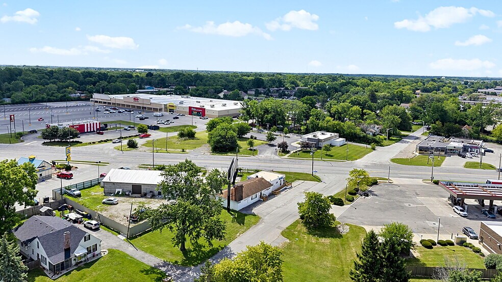 More Photos Of 7102 E Pendleton Pike, Indianapolis Office For Sale