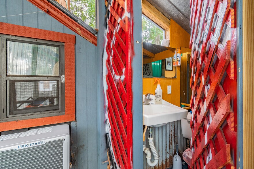 More Photos Of 3109 N Ola Ave, Tampa Hospitality For Sale