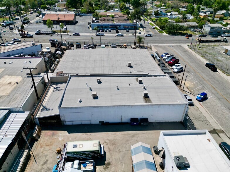 More Photos Of 3226 Franklin Ave, Riverside Manufacturing For Lease