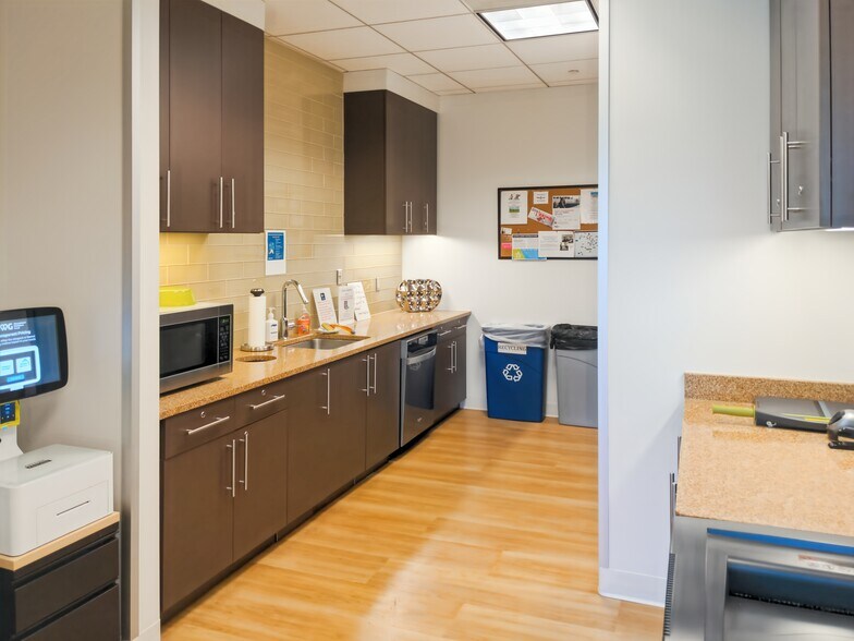 More Photos Of 2475 Northwinds Pky, Alpharetta Coworking Space