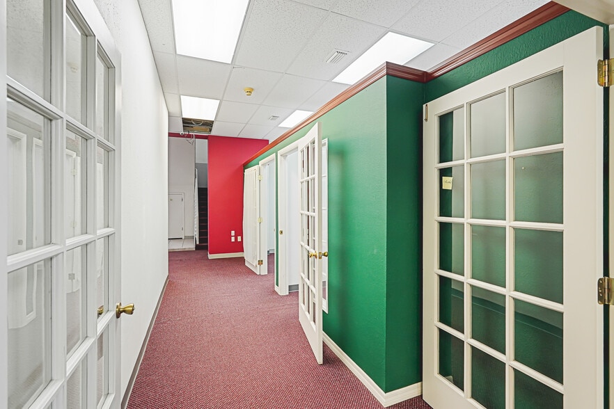 More Photos Of 524 9th St W, Bradenton Office For Lease