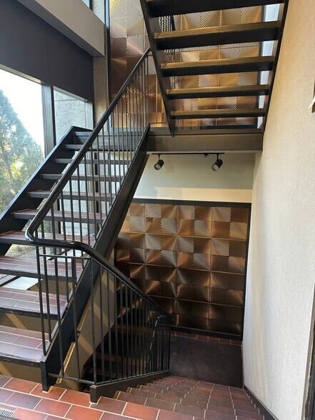 More Photos Of 5675 Ch De Chambly, Saint-hubert Coworking Space