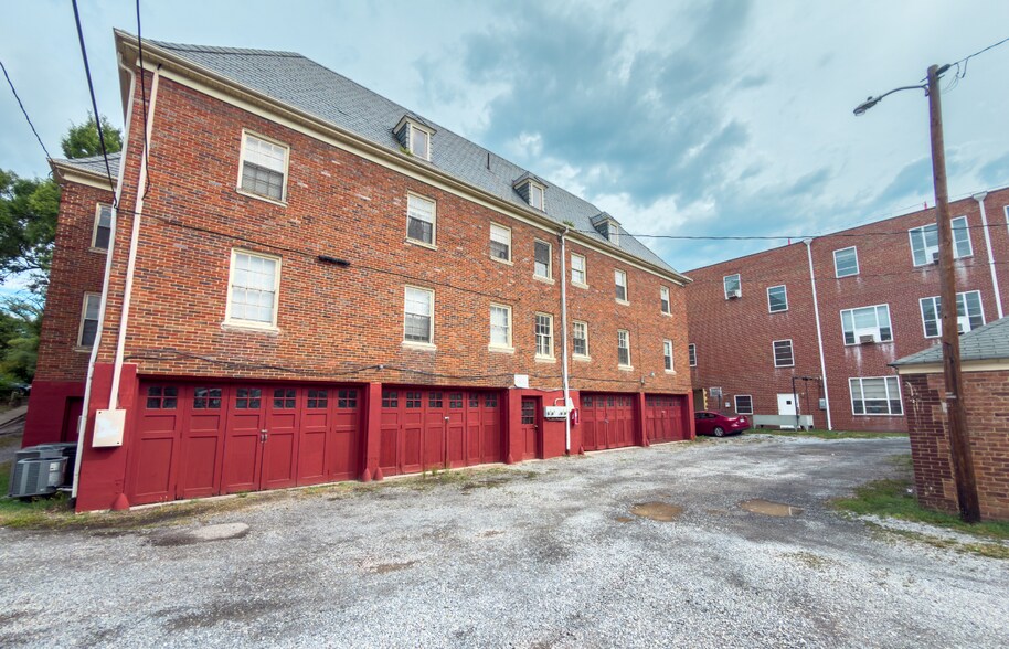 More Photos Of 1712 Grandin Rd SW, Roanoke Multifamily For Sale