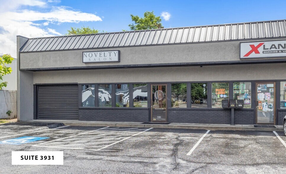 More Photos Of 3925-3931 W Overland Rd, Boise General Retail For Lease