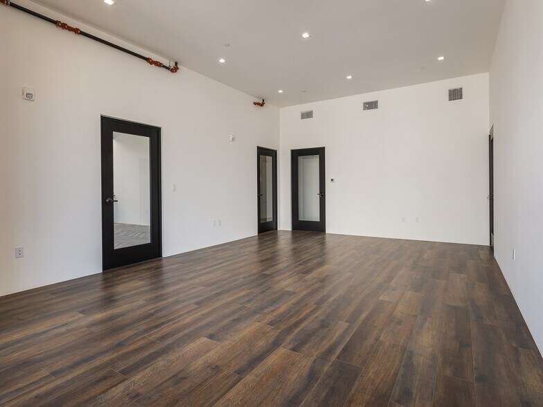More Photos Of 507 S Douglas St, El Segundo Loft Creative Space For Lease