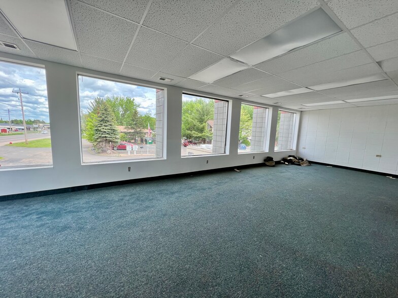 More Photos Of 1040 Main St S, Pine City Office For Sale