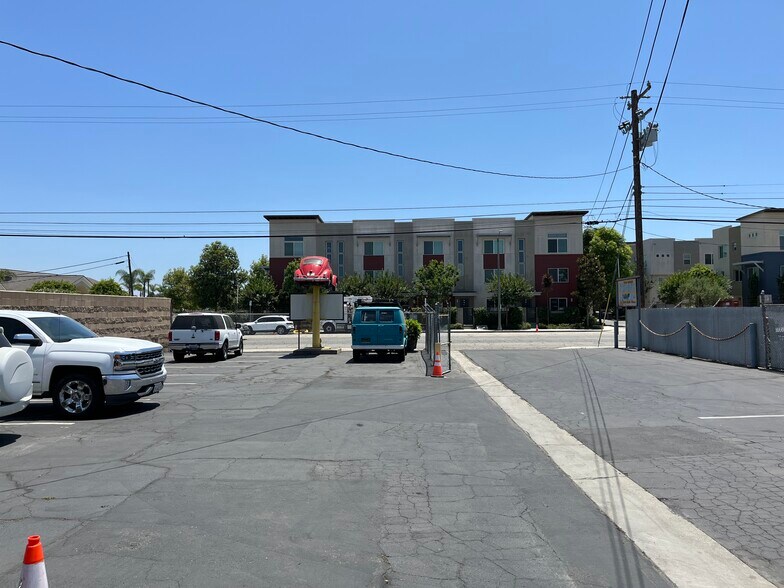 More Photos Of 3015 E South St, Long Beach Industrial For Sale