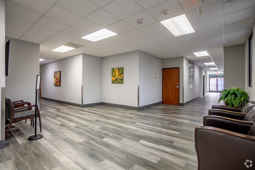 More Photos Of 6705 Heritage Pkwy, Rockwall Medical For Lease