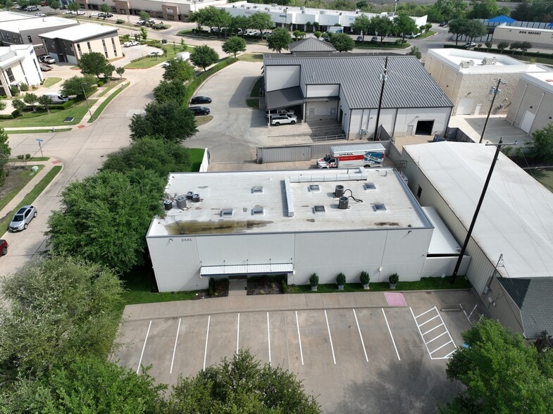 More Photos Of 2441 Pecan St, Carrollton Industrial For Lease
