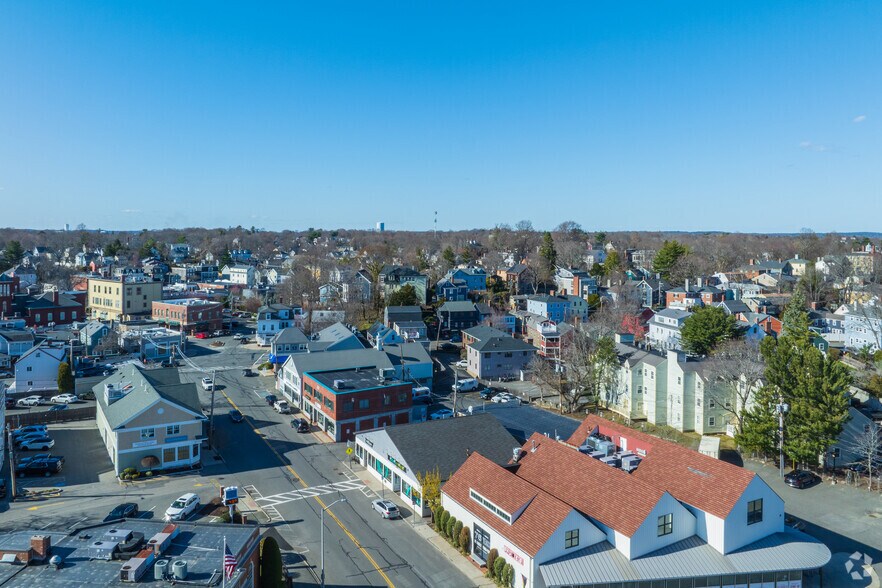 More Photos Of 12 Atlantic Ave, Marblehead Storefront For Sale