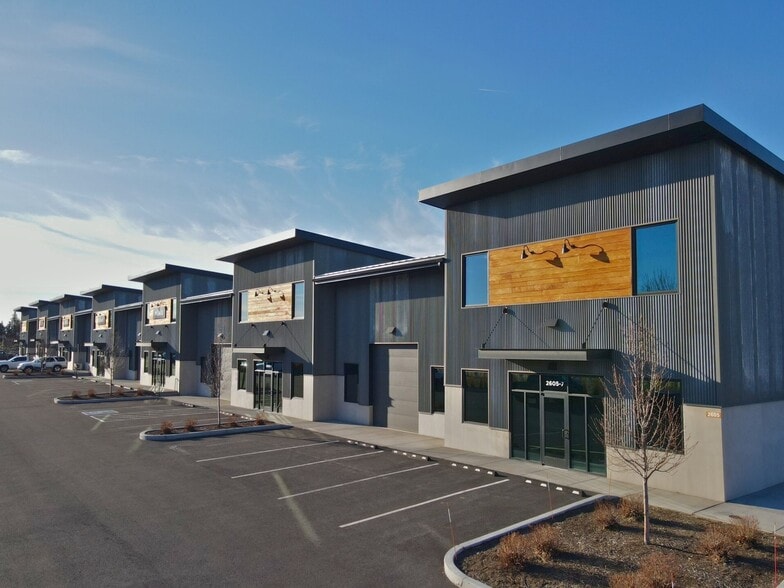 Primary Photo Of 2405 SW 1st St, Redmond Industrial For Lease