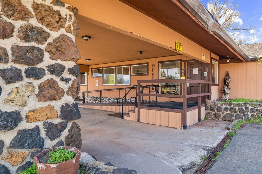 More Photos Of 43021 Bridge St, Fall River Mills Hotel For Sale