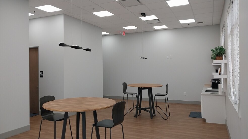 More Photos Of 153 E State Highway 121, Coppell Medical For Lease